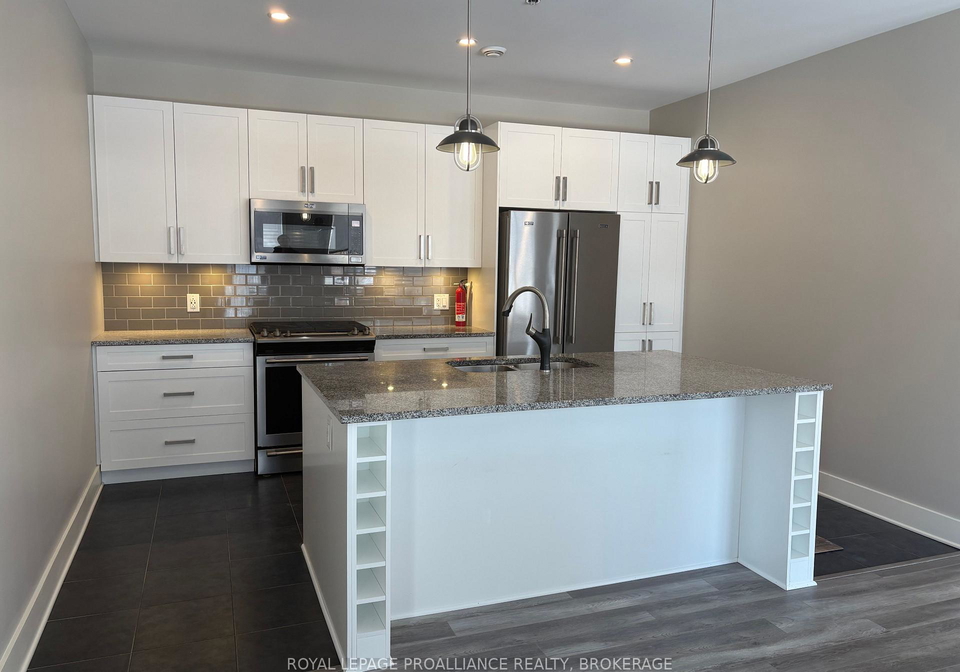130-water-street-gananoque-ontario-x12639136