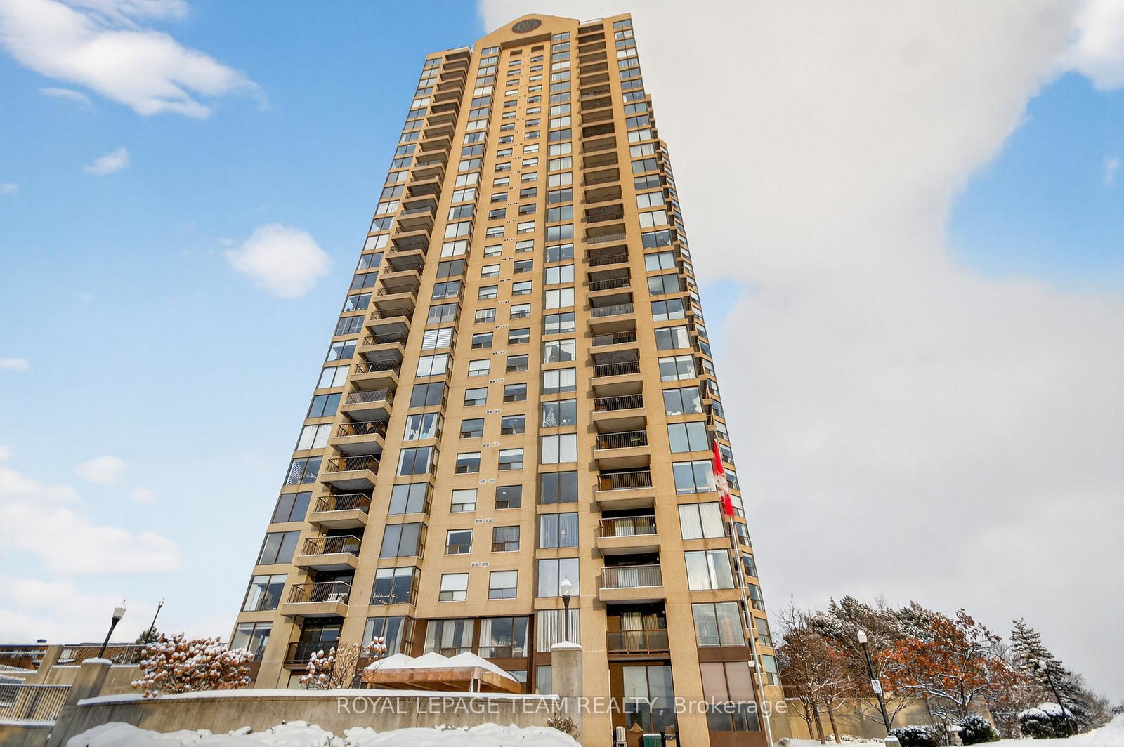 545-st-laurent-boulevard-ottawa-ontario-x12639326