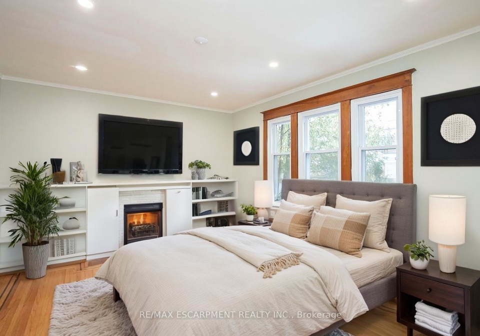 22-prospect-street-s-hamilton-ontario-x12639458