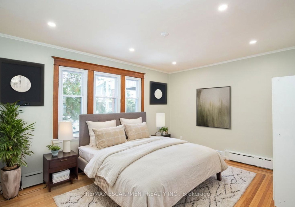 22-prospect-street-s-hamilton-ontario-x12639458