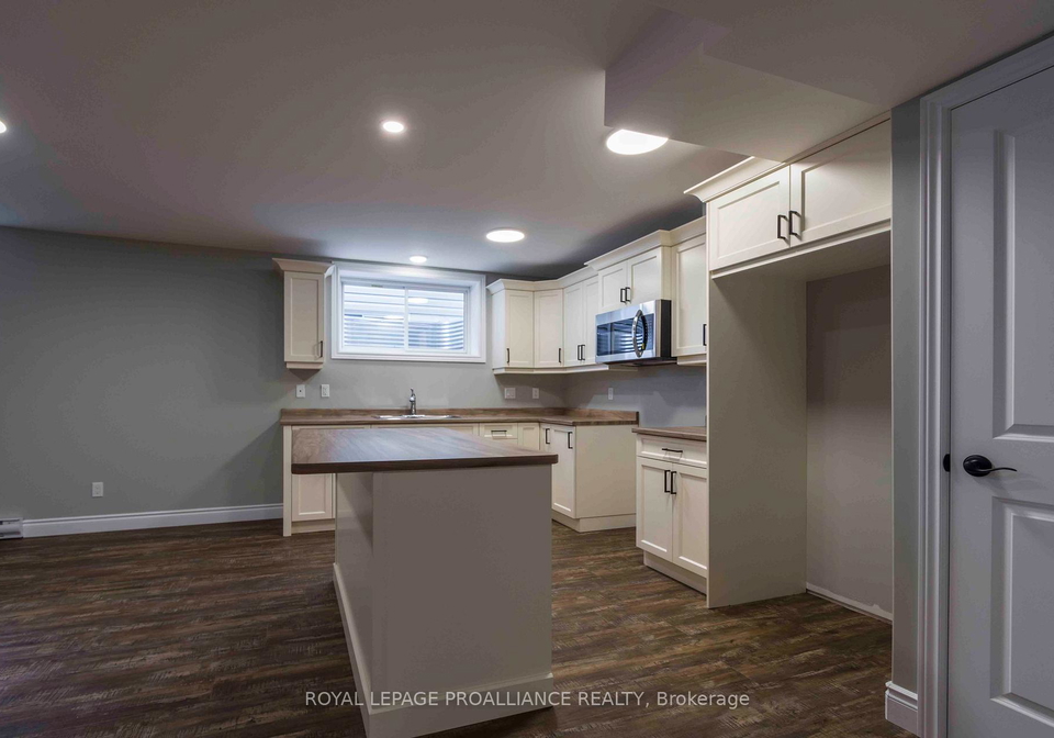 149b-sienna-avenue-belleville-ontario-x12640482