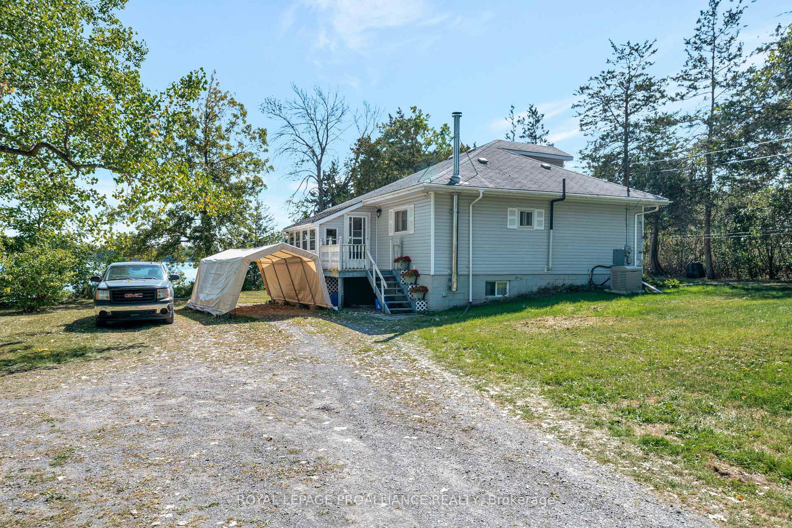 473-county-road-19-prince-edward-county-ontario-x12640484