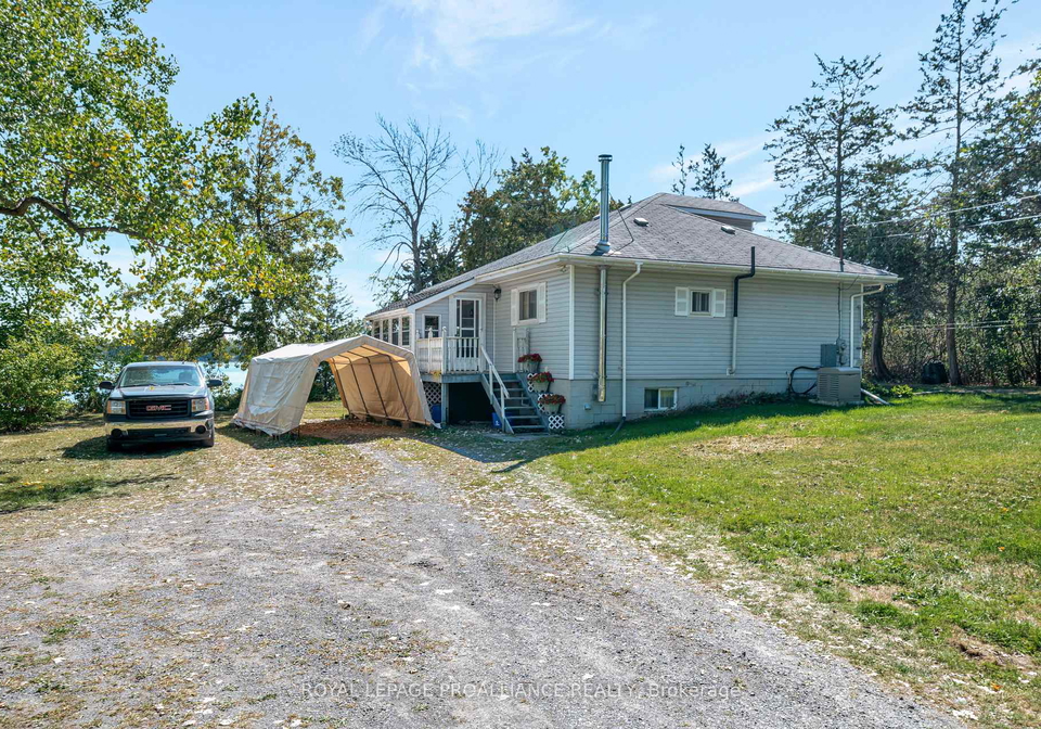 473-county-road-19-prince-edward-county-ontario-x12640484
