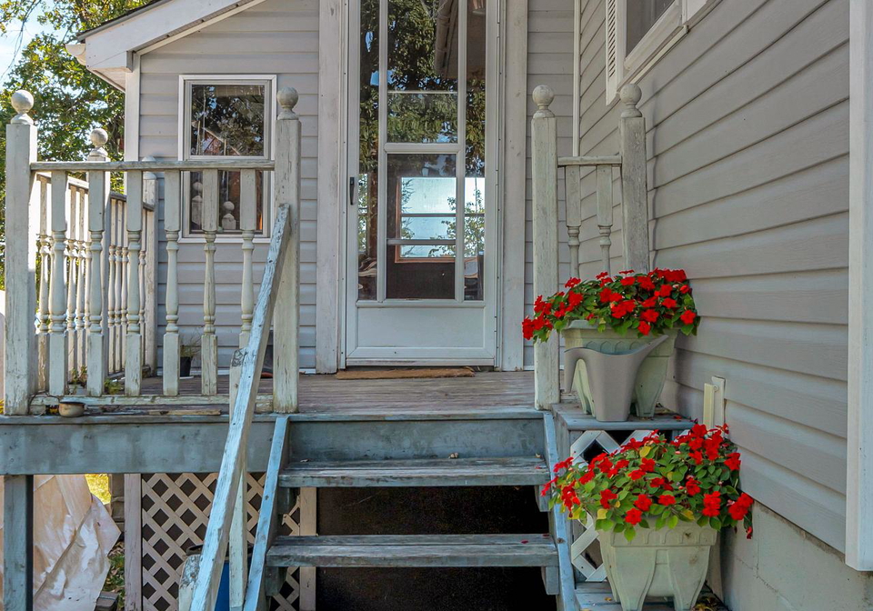 473-county-road-19-prince-edward-county-ontario-x12640484