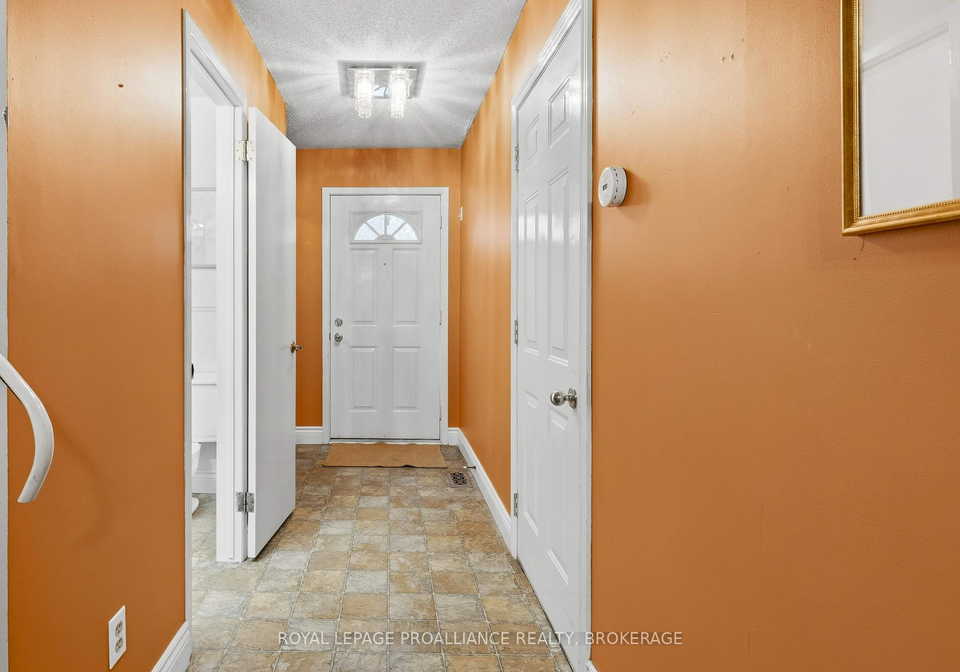 896-muirfield-crescent-kingston-ontario-x12640542