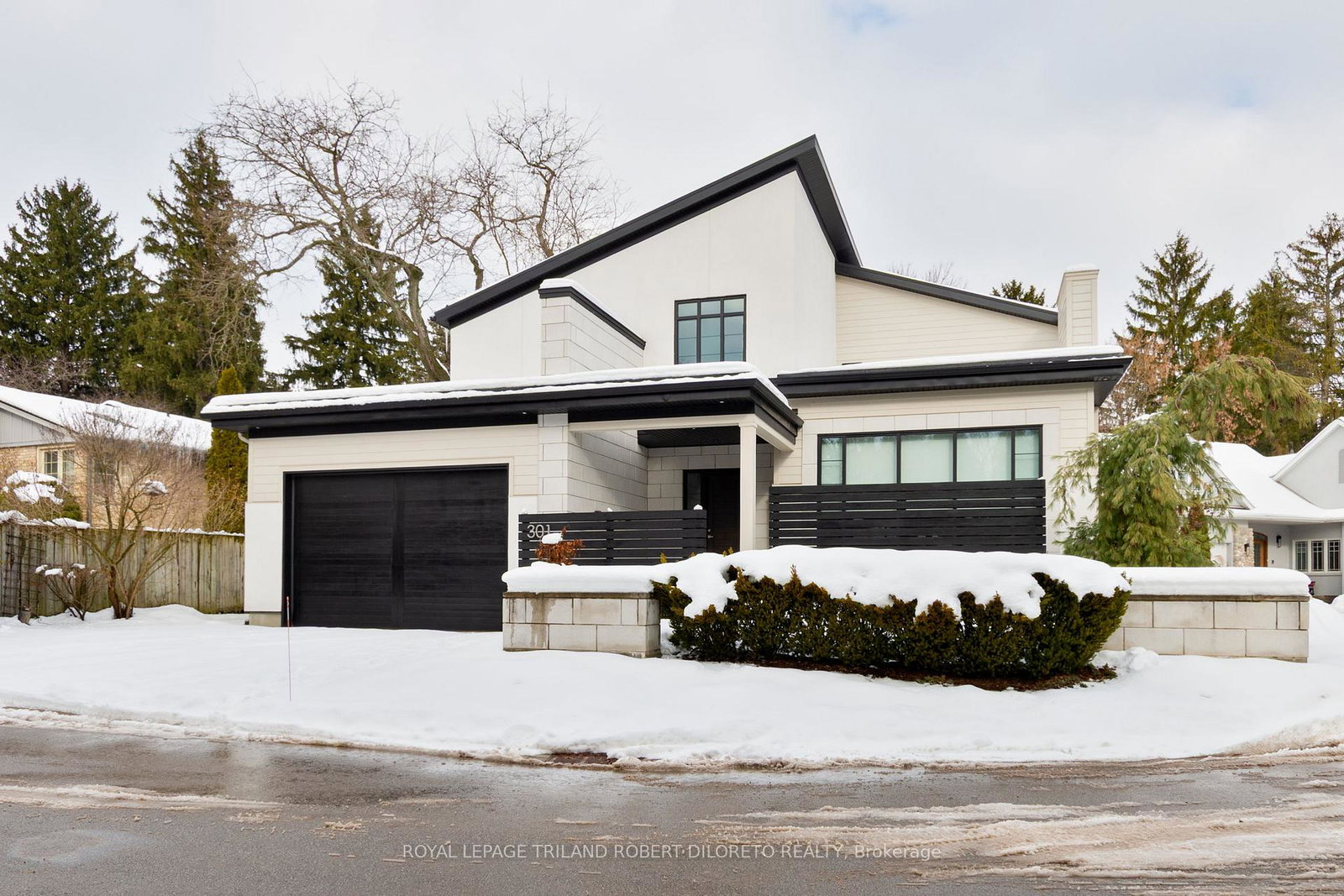301-waterstone-place-london-north-ontario-x12640636