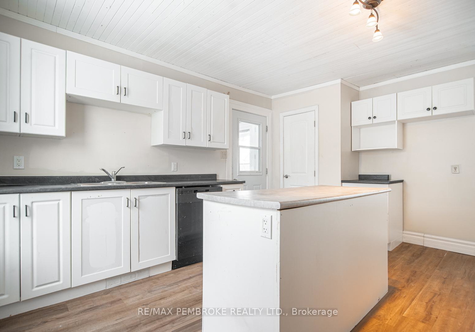 2146-westmeath-road-whitewater-region-ontario-x12640666