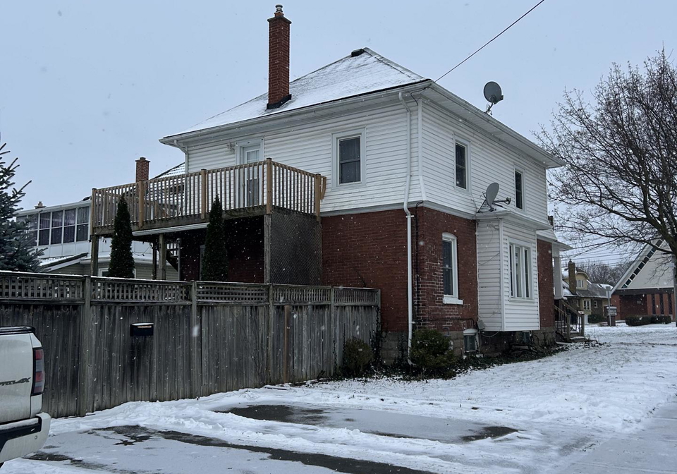 317-queenston-street-st-catharines-ontario-x12641160