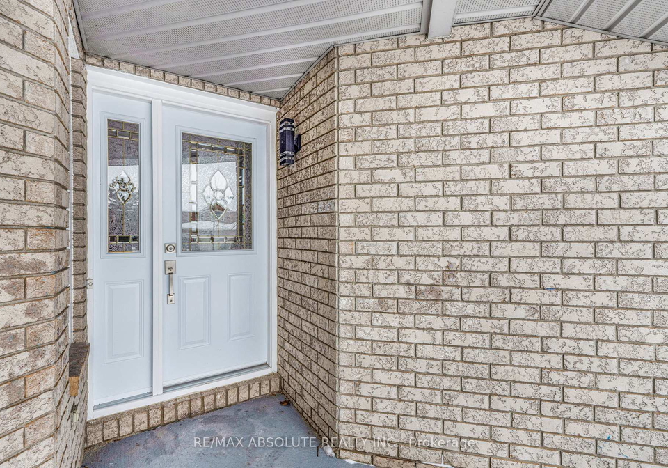 876-clearcrest-crescent-ottawa-ontario-x12641354