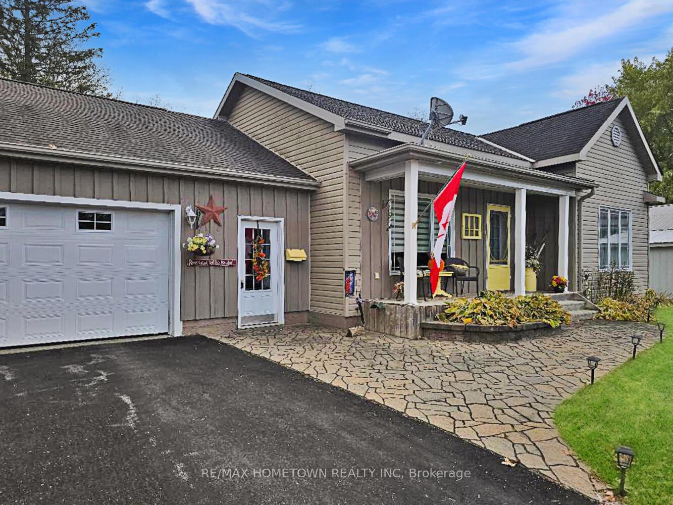 8121-main-street-augusta-ontario-x12643094