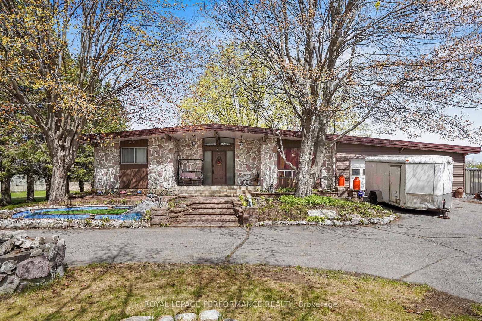 4866-county-road-17-alfred-and-plantagenet-ontario-x12643394