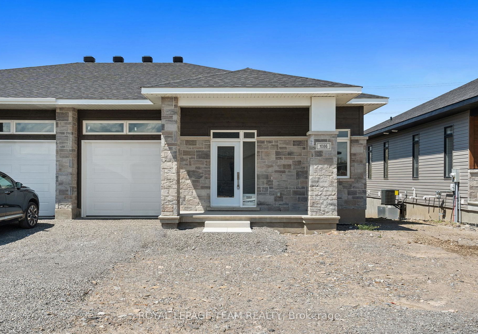 1086-moore-street-brockville-ontario-x12643532