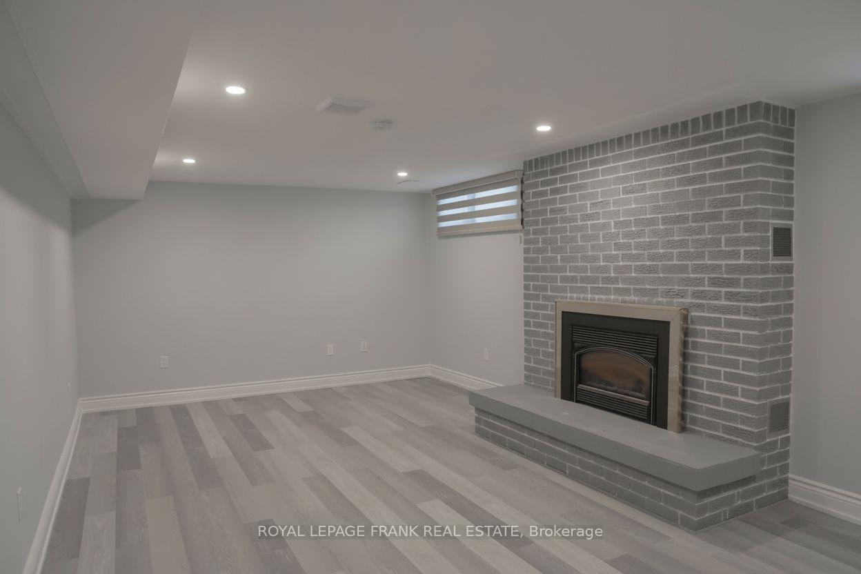 1-crescent-court-e-kawartha-lakes-ontario-x12643588