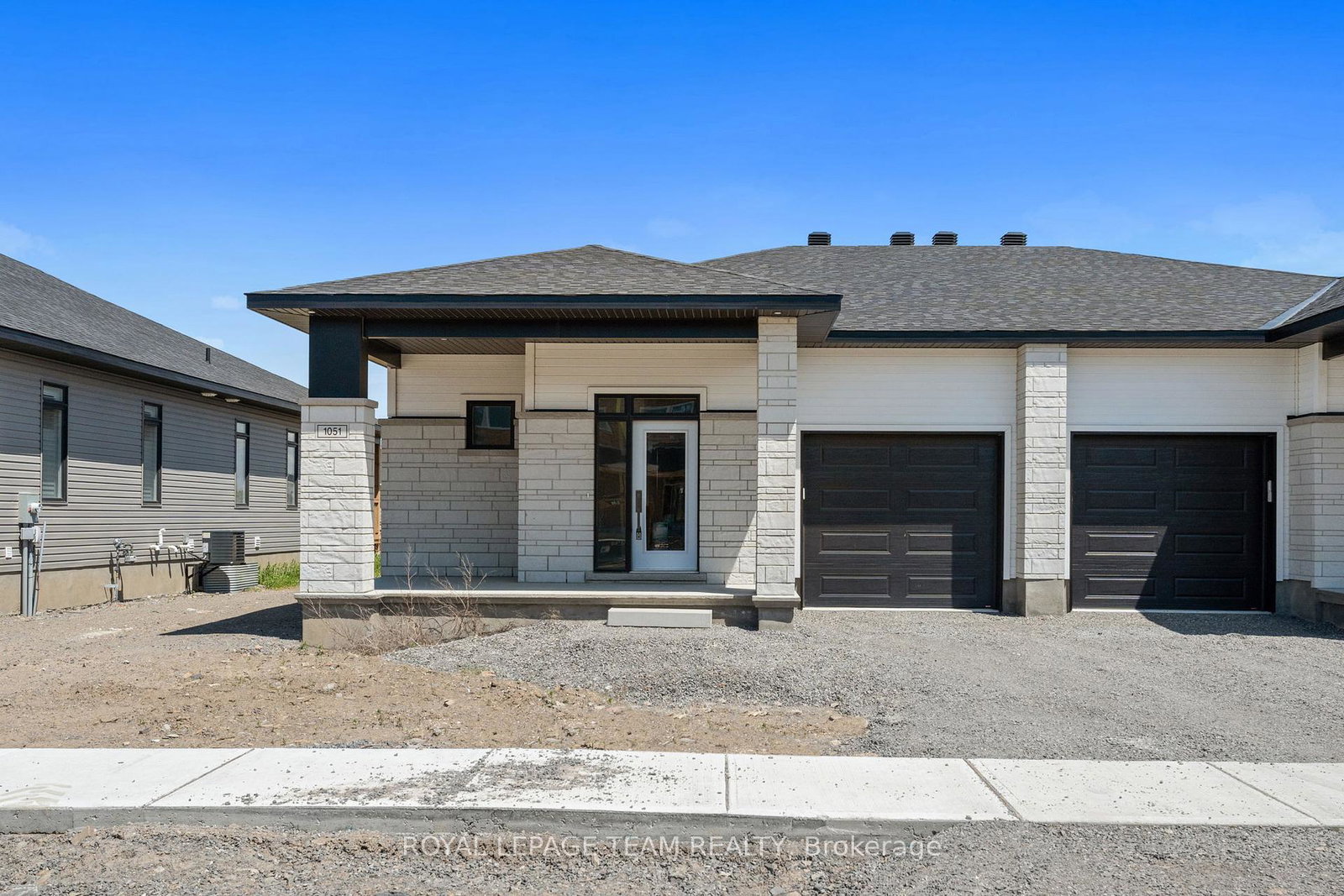 1051-moore-street-brockville-ontario-x12643610