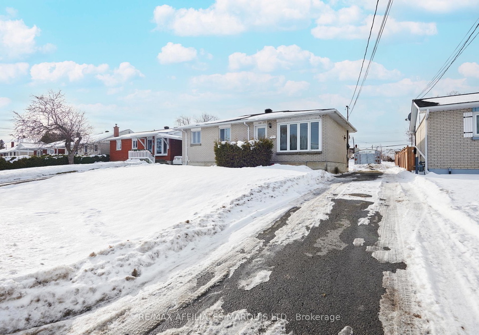 418-dominion-street-north-glengarry-ontario-x12643804