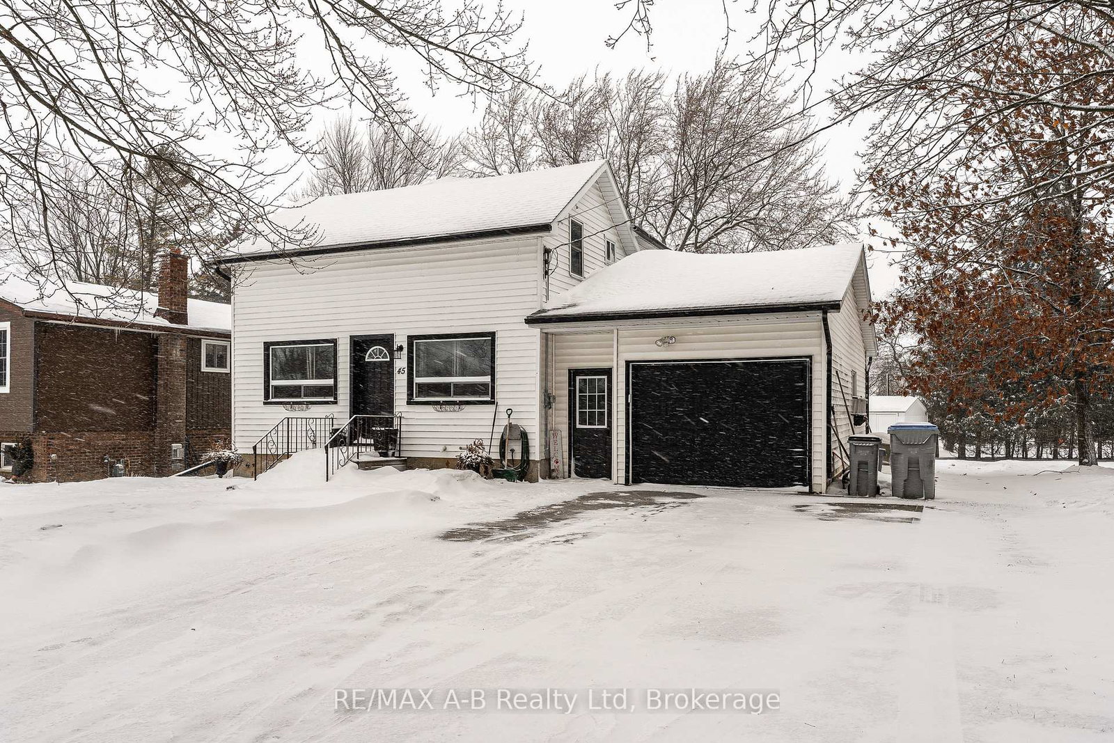 45-blenheim-street-west-perth-ontario-x12644688