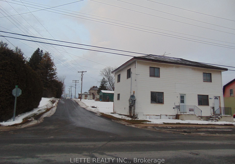 21919-main-street-north-glengarry-ontario-x12645144
