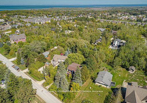 119-lucille-wheeler-crescent-blue-mountains-ontario-x12645246