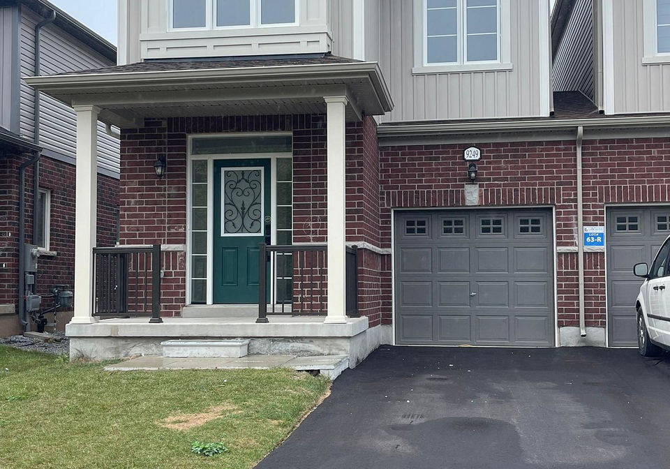 9249-whiteoak-avenue-niagara-falls-ontario-x12645744