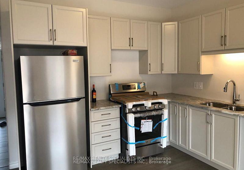 16-miramichi-street-e-belleville-ontario-x12646282