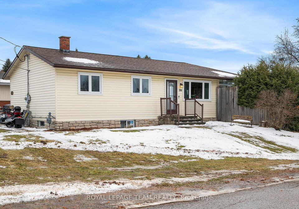196-reta-crescent-pembroke-ontario-x12646566