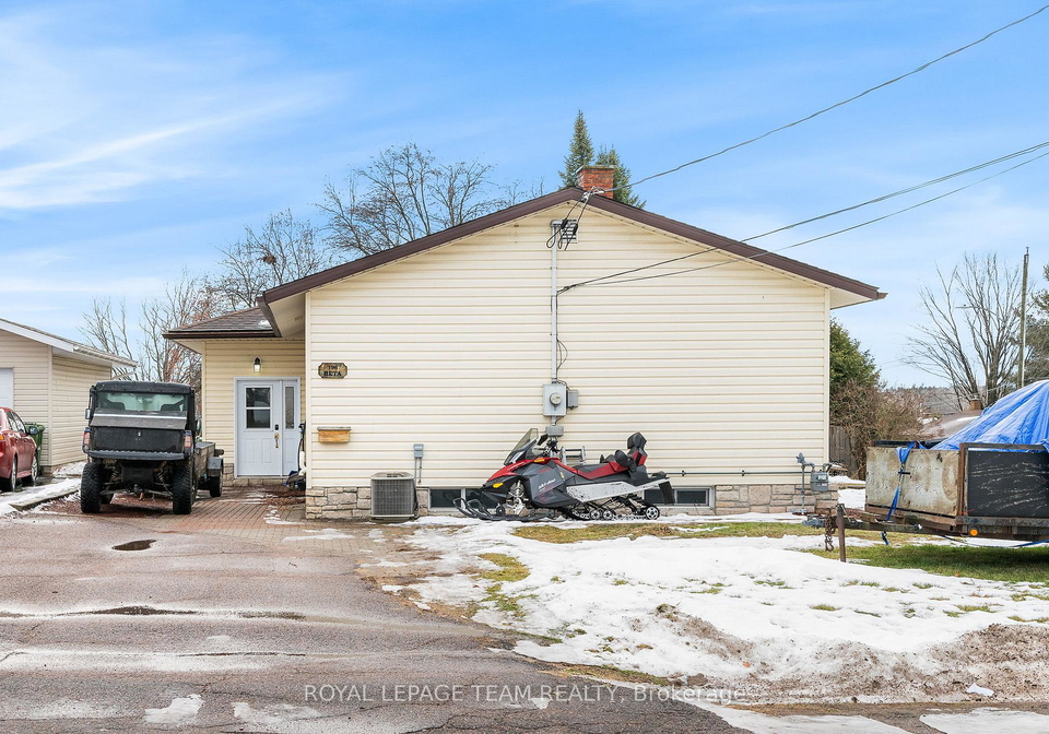 196-reta-crescent-pembroke-ontario-x12646566