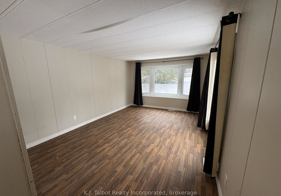 8-bloomsbury-street-ashfield-colborne-wawanosh-ontario-x12646864