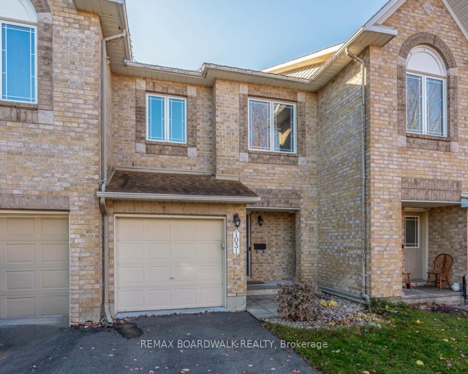 1031-capreol-street-ottawa-ontario-x12647658
