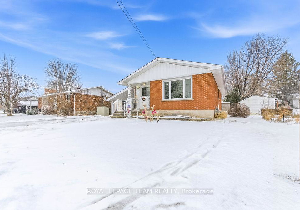 13-archibald-street-whitewater-region-ontario-x12647772