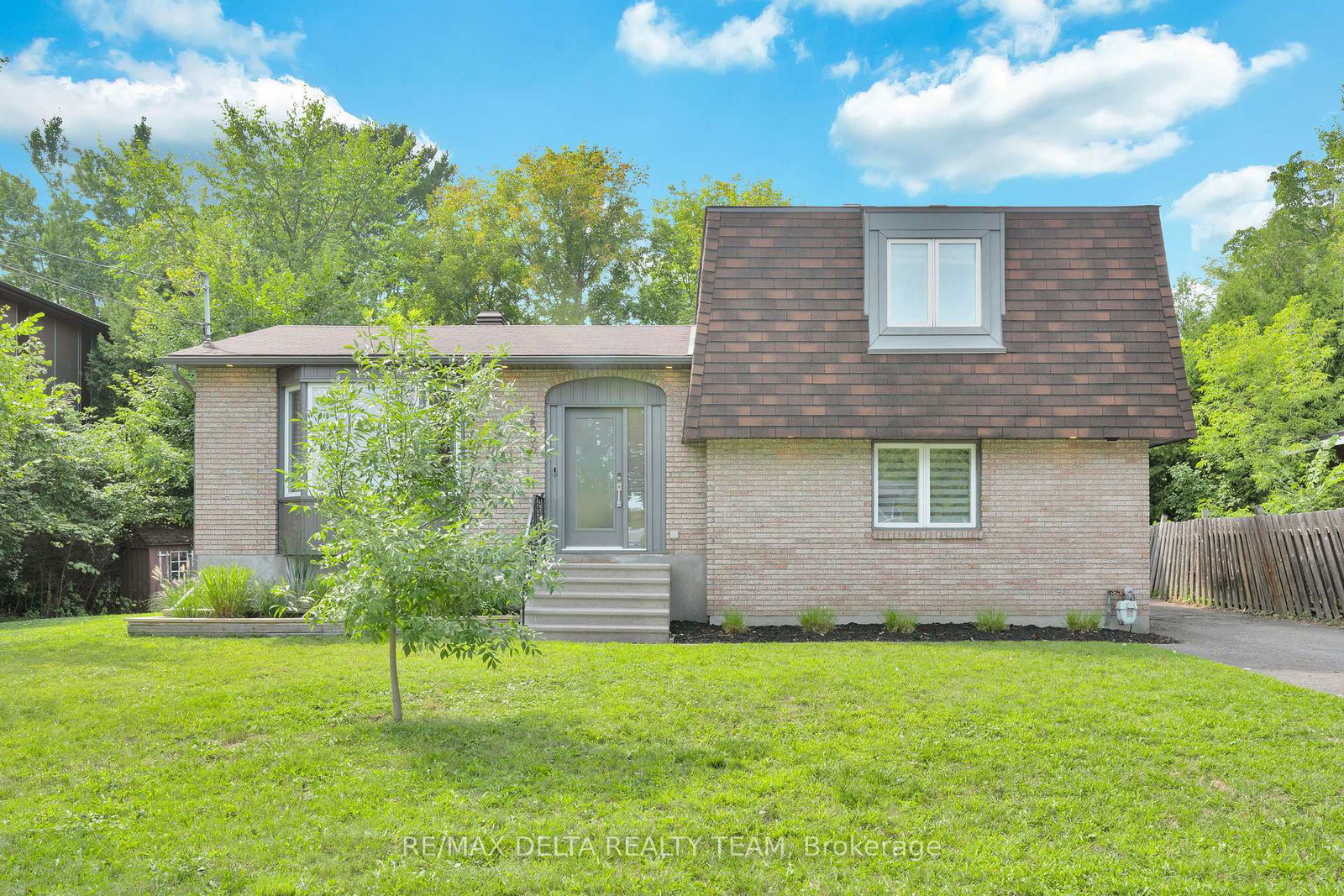 2556-gravelle-crescent-ottawa-ontario-x12648028