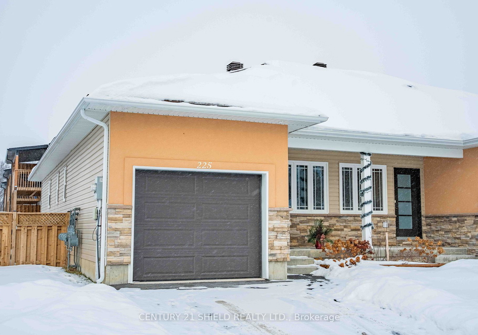 213-third-street-e-cornwall-ontario-x12649912