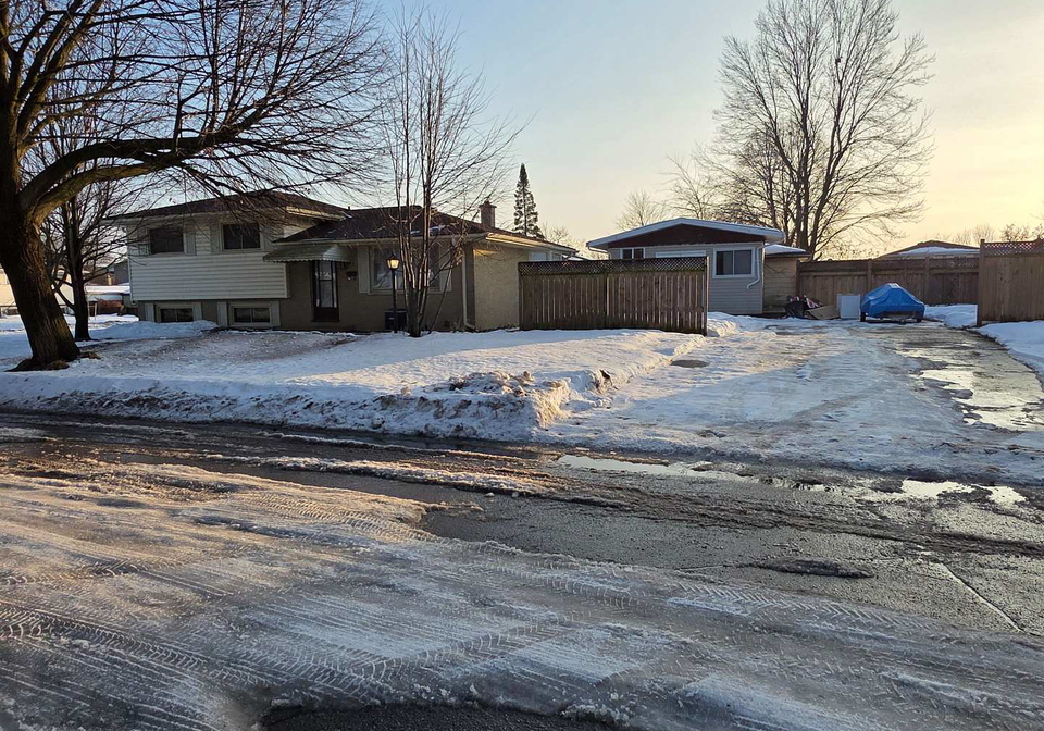 93-cayuga-crescent-london-east-ontario-x12650254