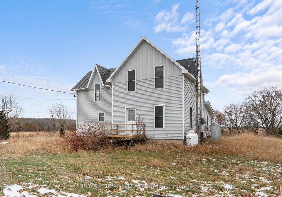 11802-county-road-18-south-dundas-ontario-x12650610