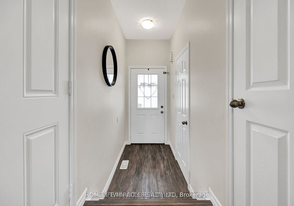 252-countrystone-crescent-kitchener-ontario-x12650996