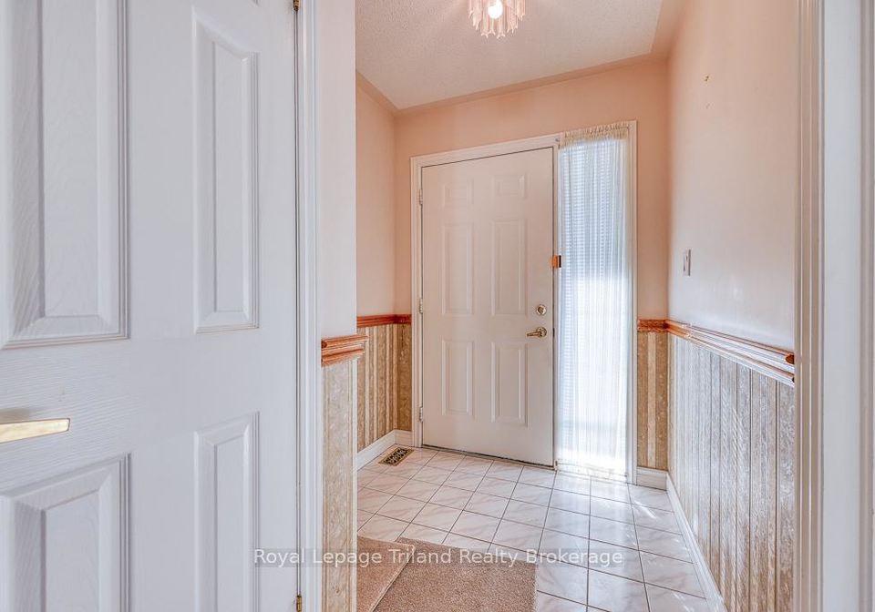 10-armstrong-drive-tillsonburg-ontario-x12651322