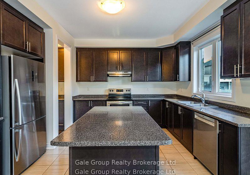 200-harcourt-crescent-s-woodstock-ontario-x12651952