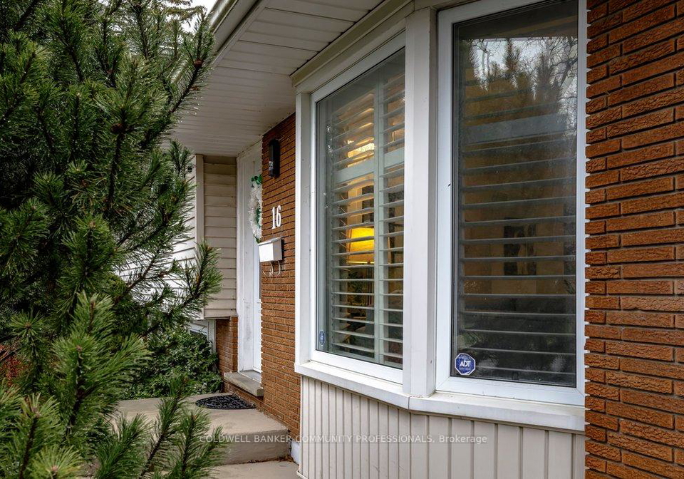 16-old-oxford-road-st-catharines-ontario-x12652198