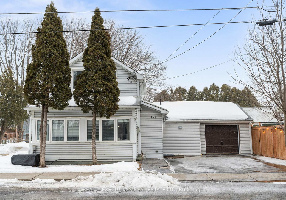 493-gladstone-street-north-dundas-ontario-x12652482