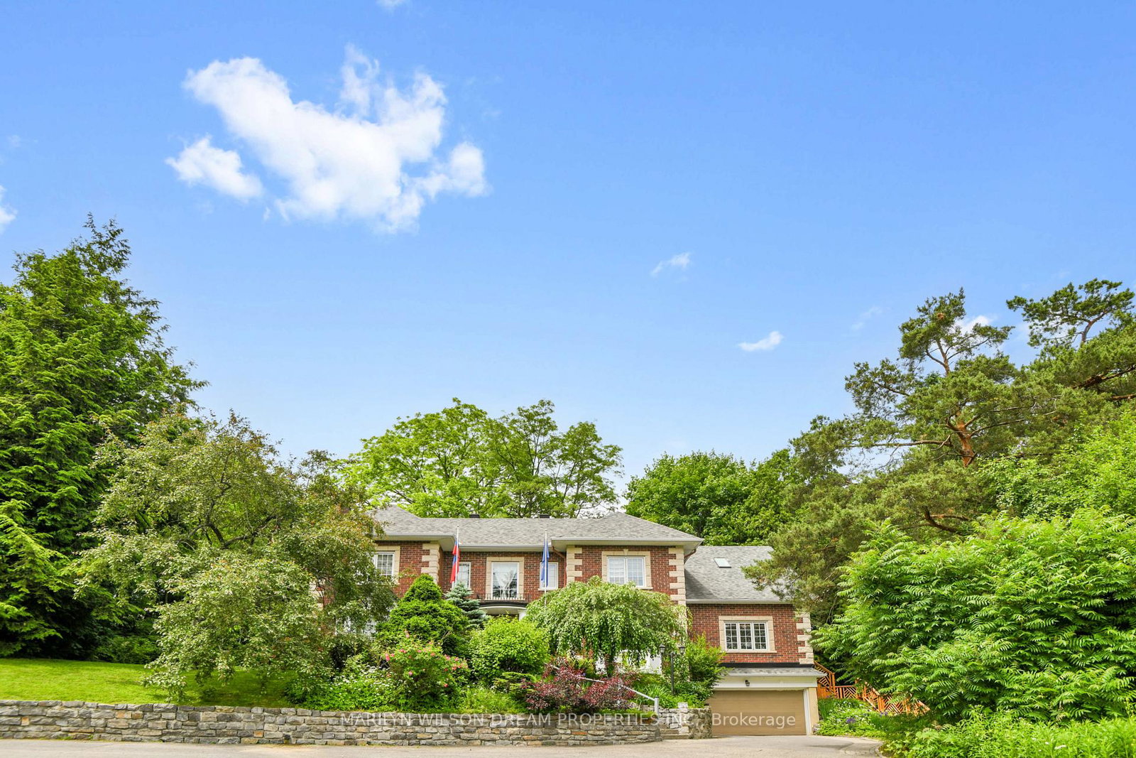 211-northcote-place-ottawa-ontario-x12652870