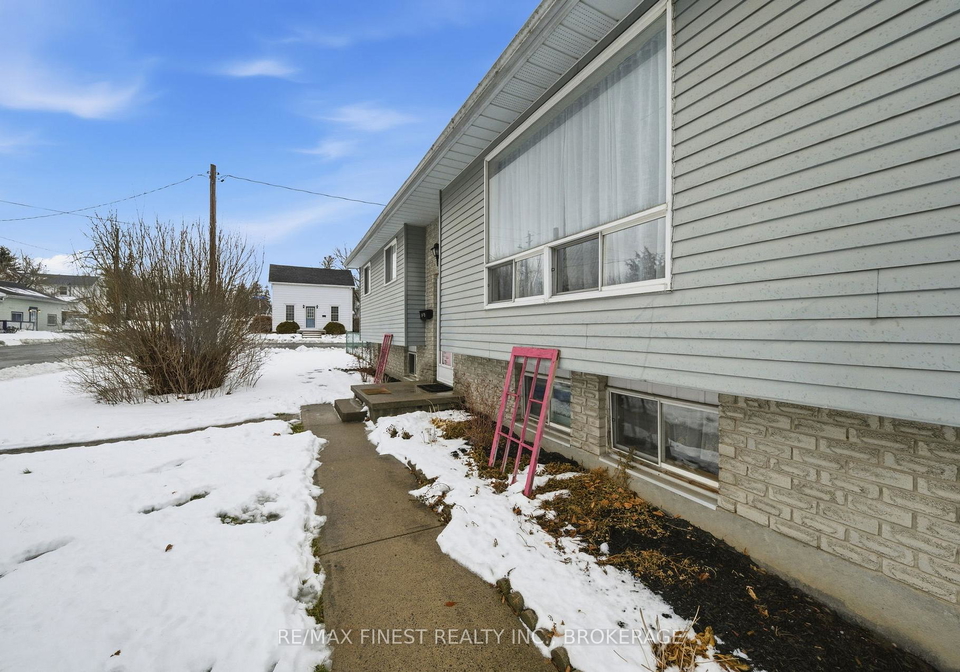 49-robinson-street-greater-napanee-ontario-x12653206