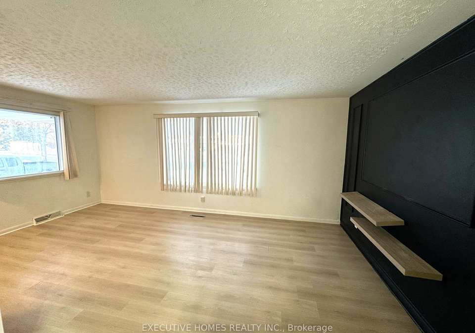 336-kingsway-avenue-thunder-bay-ontario-x12653344