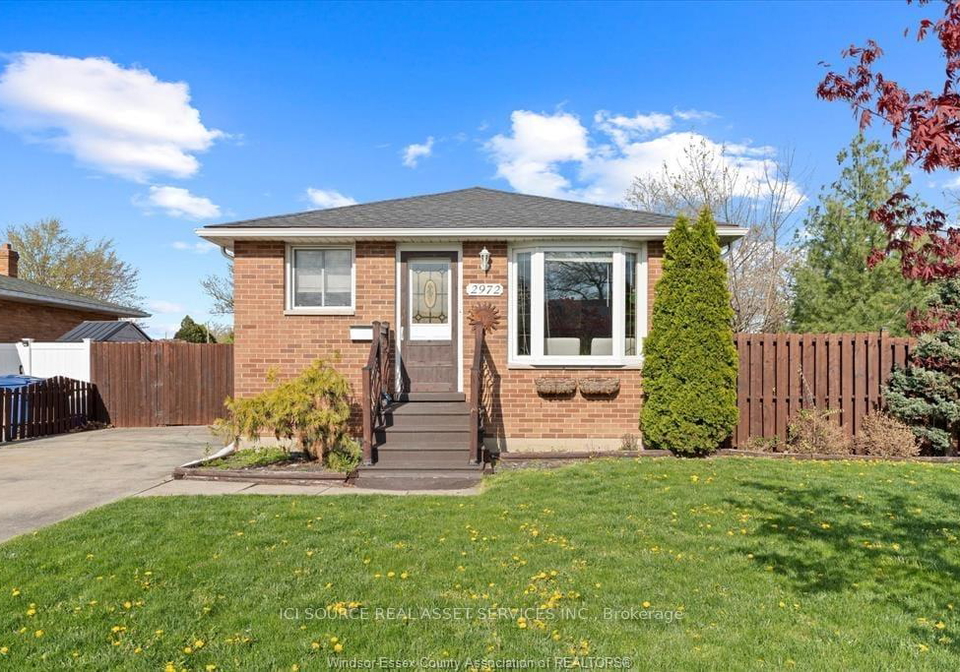 2972-grandview-street-windsor-ontario-x12653756
