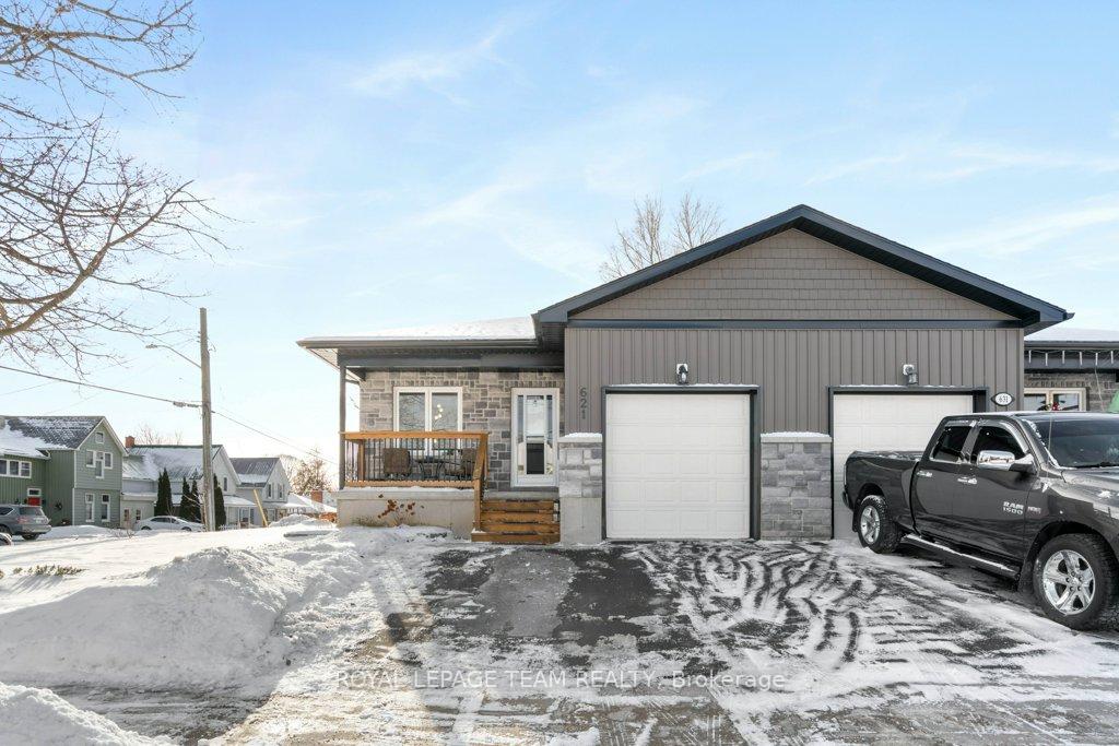 621-st-lawrence-street-prescott-ontario-x12654602