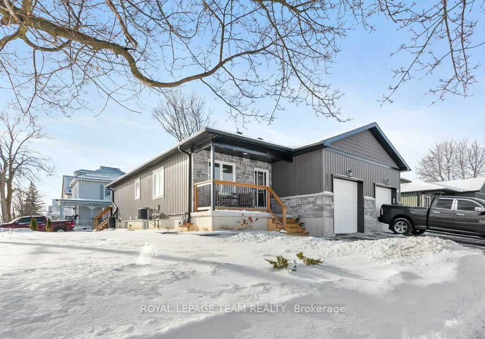 621-st-lawrence-street-prescott-ontario-x12654602