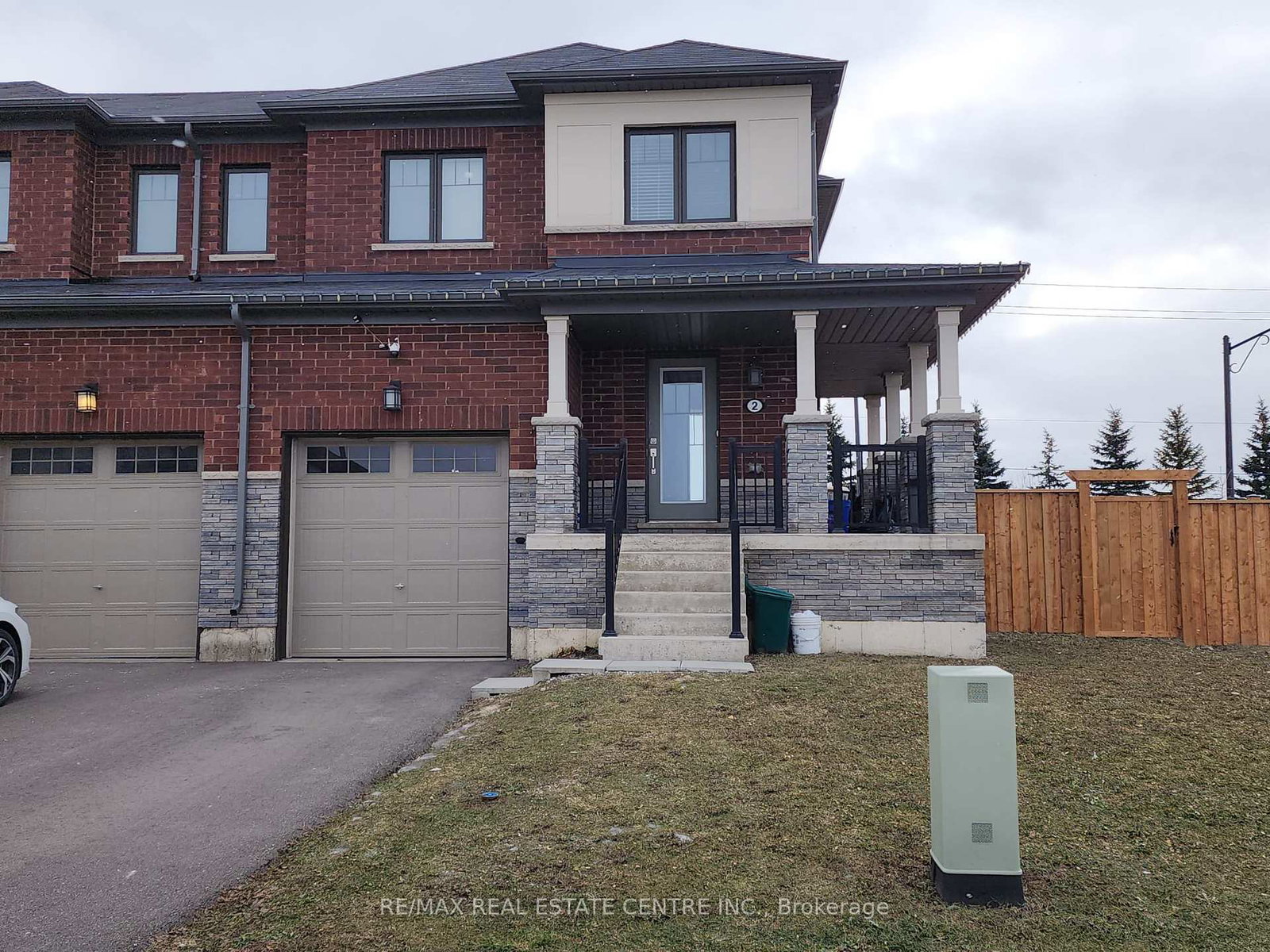 2-utter-place-hamilton-ontario-x12654938