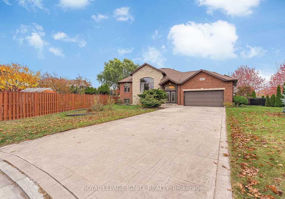 9617-manitou-crescent-windsor-ontario-x12656544