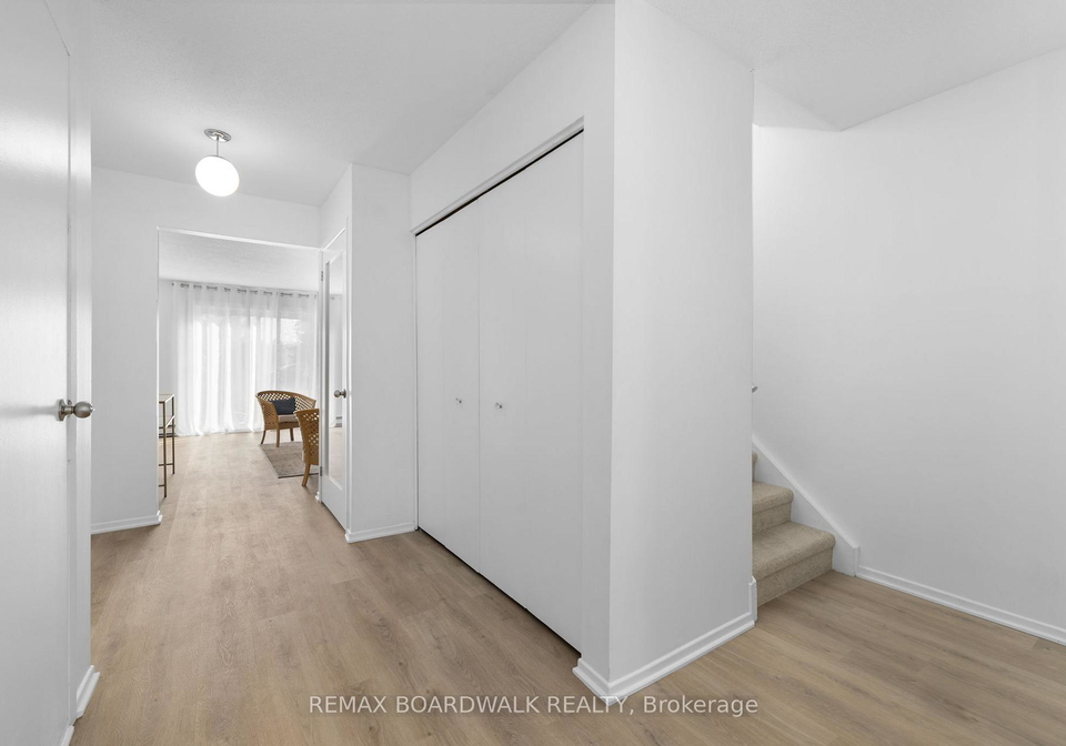 12-selye-crescent-kanata-ontario-x12656566