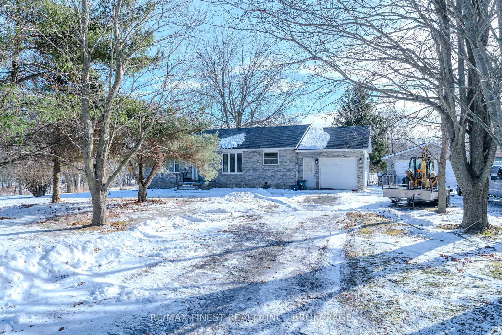 888-simmons-road-loyalist-ontario-x12656796