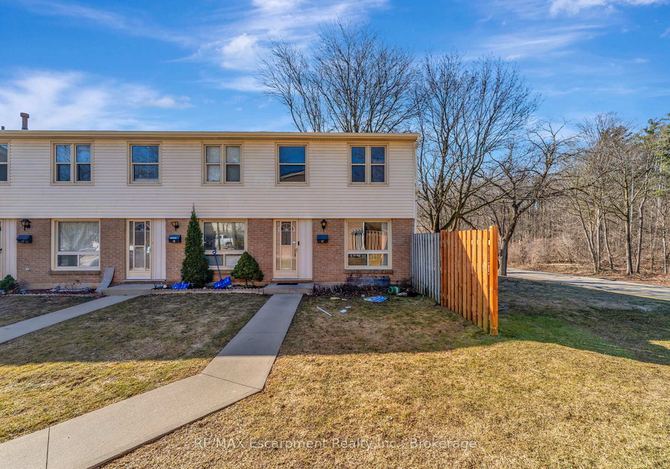 165-green-valley-drive-kitchener-ontario-x12657088