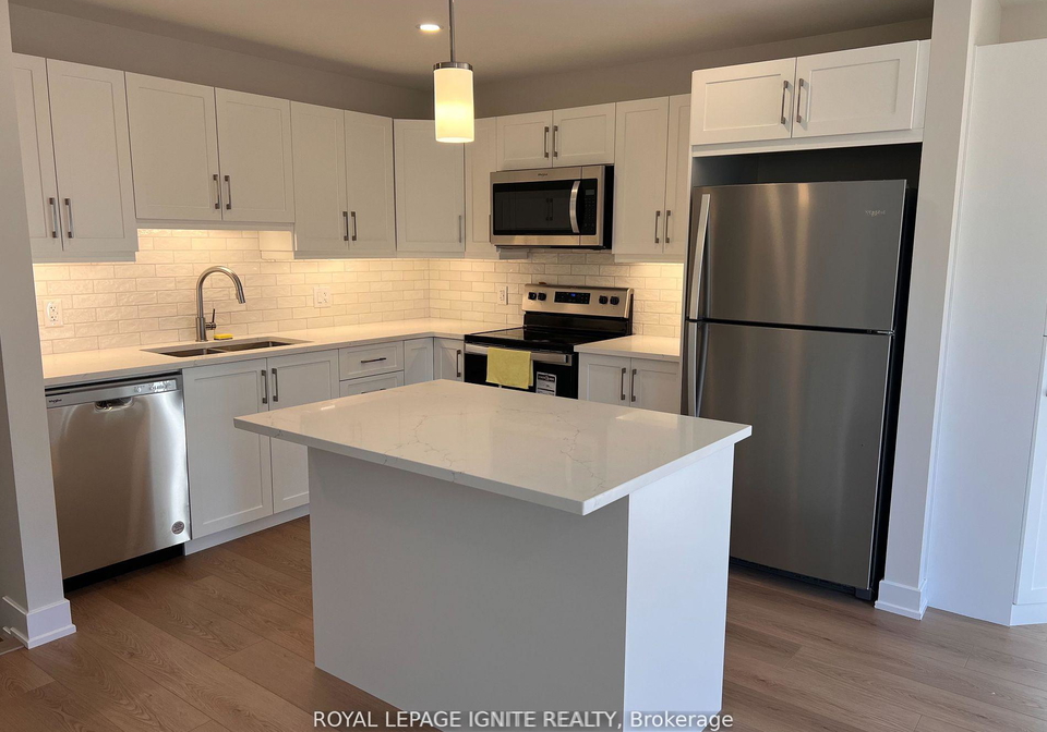 93-whitcomb-crescent-smiths-falls-ontario-x12657126
